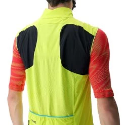 UYN MAN BIKING ULTRALIGHT WIND VEST SOFT YELLOW FLUO/BLACK 22 -L'art de l'équipement du cyclisme. 9 106180 man biking ultralight wind vest soft yellow fluo black o102305 y235 06