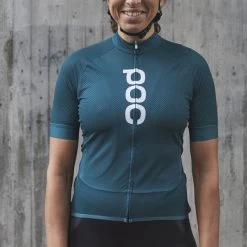 POC W'S ESSENTIAL ROAD LOGO JERSEY DIOPTASE BLUE 22 -L'art de l'équipement du cyclisme. 9 106771 w s essential road logo jersey dioptase blue 53300 1653 04