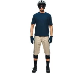 DAINESE HGR JERSEY SS COBALT-BLUE 22 8 DAINESE HGR JERSEY SS COBALT-BLUE 22 -L'art de l'équipement du cyclisme. 9 107714 hgr jersey ss cobalt blue 203899571 02g 03