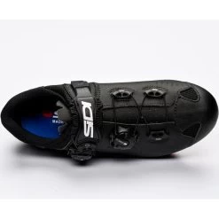SIDI EAGLE 10 BLACK 22 11 SIDI EAGLE 10 BLACK 22 -L'art de l'équipement du cyclisme. 9 107733 eagle 10 black sidch020057 k000 06