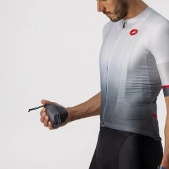 CASTELLI ARIA SHELL JACKET DARK GREY 23 8 CASTELLI ARIA SHELL JACKET DARK GREY 23 -L'art de l'équipement du cyclisme. 9 108382 aria shell gris fonce 4520058 030 04