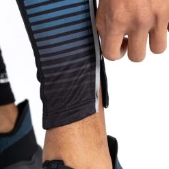 DARE 2B AEP VIRTUOUS BIBBED TIGHT BLACK/BLACK UNDER 23 11 DARE 2B AEP VIRTUOUS BIBBED TIGHT BLACK/BLACK UNDER 23 -L'art de l'équipement du cyclisme. 9 117754 dmj518 tfc 06