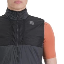 SPORTFUL GIARA LAYER VEST BLACK 23 8 SPORTFUL GIARA LAYER VEST BLACK 23 -L'art de l'équipement du cyclisme. 9 118964 giara layer vest black 1122502 002 03