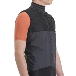 SPORTFUL GIARA LAYER VEST BLACK 23 9 SPORTFUL GIARA LAYER VEST BLACK 23 -L'art de l'équipement du cyclisme. 9 118964 giara layer vest black 1122502 002 04