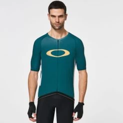 OAKLEY ICON JERSEY 2.0 BAYBERRY 21 9 OAKLEY ICON JERSEY 2.0 BAYBERRY 21 -L'art de l'équipement du cyclisme. 9 86007 foa400596 70u 04
