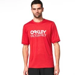 OAKLEY PIPELINE TRAIL TEE RED LINE 21 9 OAKLEY PIPELINE TRAIL TEE RED LINE 21 -L'art de l'équipement du cyclisme. 9 86012 foa401894 465 04