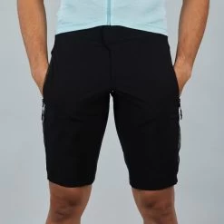 SPORTFUL SUPERGIARA OVERSHORT SHORT BLACK 23 -L'art de l'équipement du cyclisme. 9 88332 1120507 002 03