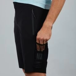 SPORTFUL SUPERGIARA OVERSHORT SHORT BLACK 23 -L'art de l'équipement du cyclisme. 9 88332 1120507 002 04
